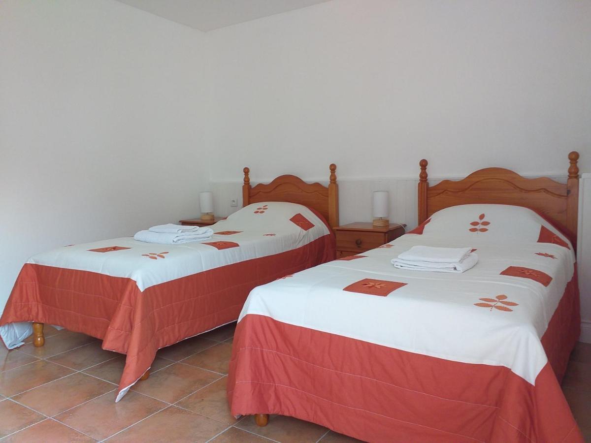 Ancienne Ecole Bed and Breakfast Cazaux-Villecomtal Εξωτερικό φωτογραφία