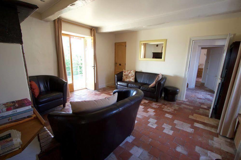 Ancienne Ecole Bed and Breakfast Cazaux-Villecomtal Εξωτερικό φωτογραφία