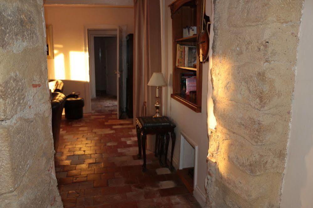 Ancienne Ecole Bed and Breakfast Cazaux-Villecomtal Εξωτερικό φωτογραφία
